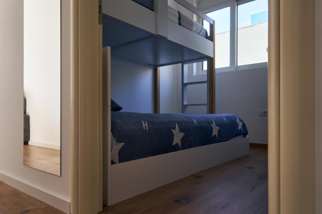 Central Beach Apartment Sarande Bagian luar foto